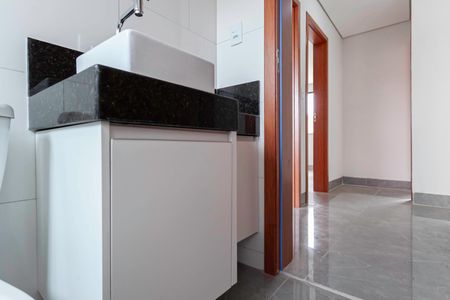 Apartamento à venda com 135m², 3 quartos e 2 vagas Apartamento à venda com 135m², 3 quartos e 2 vagasBanheiro social