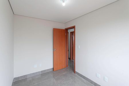 Apartamento à venda com 135m², 3 quartos e 2 vagas Apartamento à venda com 135m², 3 quartos e 2 vagasQuarto 1