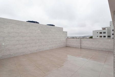 Apartamento à venda com 135m², 3 quartos e 2 vagas Apartamento à venda com 135m², 3 quartos e 2 vagasCobertura