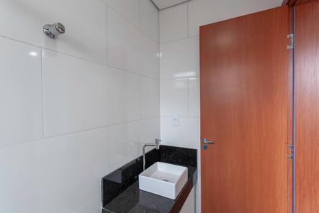 Apartamento à venda com 135m², 3 quartos e 2 vagas Apartamento à venda com 135m², 3 quartos e 2 vagasBanheiro da suíte