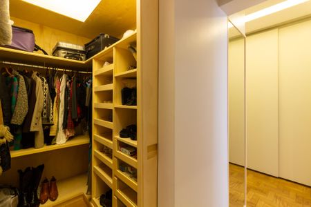 Apartamento à venda com 257m², 3 quartos e 2 vagasCloset da suíte 3