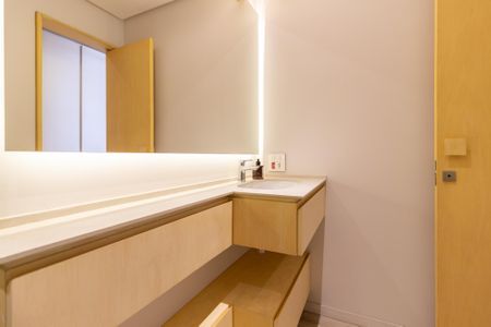 Apartamento à venda com 257m², 3 quartos e 2 vagasBanheiro da Suíte 1