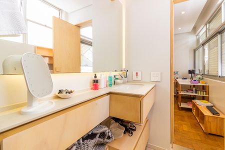 Apartamento à venda com 257m², 3 quartos e 2 vagasBanheiro da Suíte 2