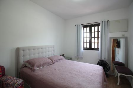 Casa à venda com 96m², 3 quartos e 2 vagasQuarto 1