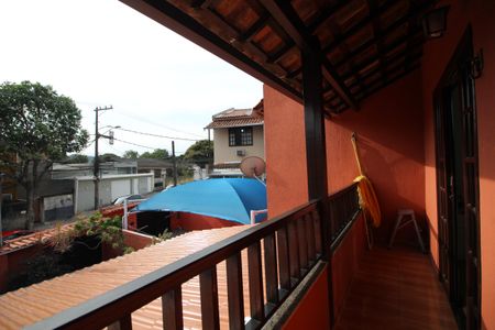 Casa à venda com 96m², 3 quartos e 2 vagasQuarto 3 - Varanda