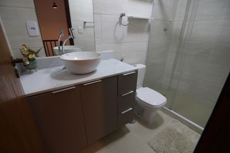 Casa à venda com 96m², 3 quartos e 2 vagasBanheiro Social
