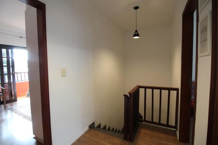 Casa à venda com 96m², 3 quartos e 2 vagasHall dos Quartos