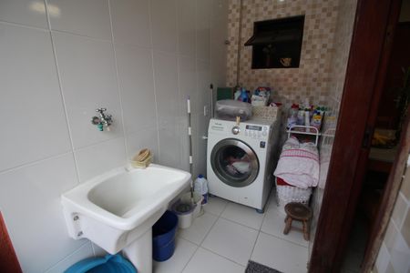 Casa à venda com 96m², 3 quartos e 2 vagasÁrea de Serviço