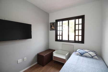 Casa à venda com 96m², 3 quartos e 2 vagasQuarto 2