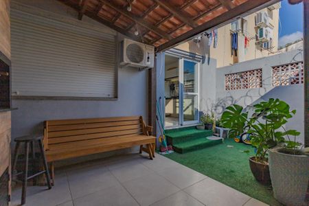 Apartamento à venda com 80m², 2 quartos e sem vaga Apartamento à venda com 80m², 2 quartos e sem vagaÁrea de Serviço
