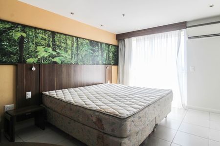 Sala/Quarto de apartamento para alugar com 1 quarto, 32m² em Centro, Nova Iguaçu