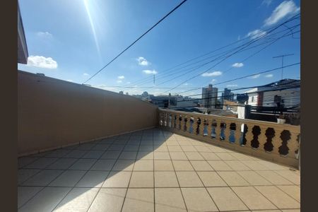 Casa à venda com 167m², 3 quartos e 2 vagasVaranda
