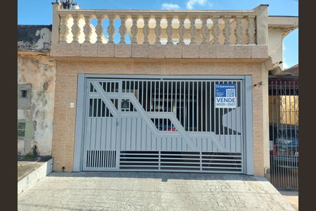 Casa à venda com 167m², 3 quartos e 2 vagasFachada