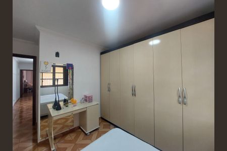 Casa à venda com 167m², 3 quartos e 2 vagasQuarto 1
