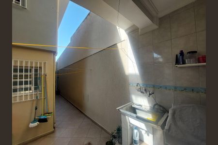 Casa à venda com 167m², 3 quartos e 2 vagasÁrea de Serviço