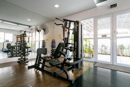 Apartamento à venda com 220m², 3 quartos e 4 vagas Apartamento à venda com 220m², 3 quartos e 4 vagasÁrea comum - Academia
