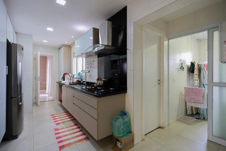 Apartamento à venda com 220m², 3 quartos e 4 vagas Apartamento à venda com 220m², 3 quartos e 4 vagasCozinha