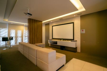 Apartamento à venda com 220m², 3 quartos e 4 vagas Apartamento à venda com 220m², 3 quartos e 4 vagasÁrea comum - Cinema