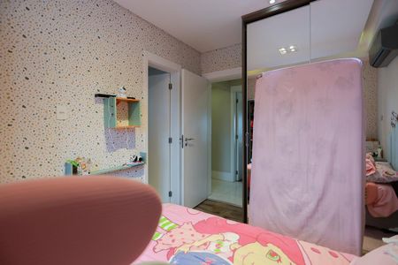 Apartamento à venda com 220m², 3 quartos e 4 vagas Apartamento à venda com 220m², 3 quartos e 4 vagasSuíte 2