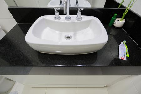 Apartamento à venda com 220m², 3 quartos e 4 vagas Apartamento à venda com 220m², 3 quartos e 4 vagasBanheiro da suíte 3