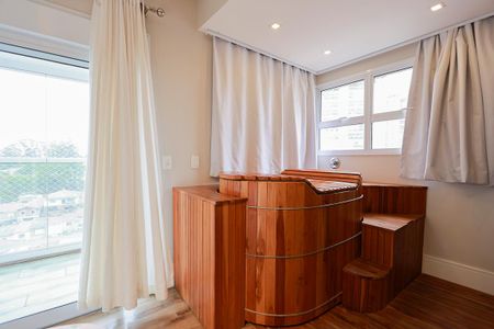 Apartamento à venda com 220m², 3 quartos e 4 vagas Apartamento à venda com 220m², 3 quartos e 4 vagasSuíte 1