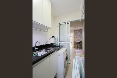 Apartamento à venda com 220m², 3 quartos e 4 vagas Apartamento à venda com 220m², 3 quartos e 4 vagasÁrea de serviço