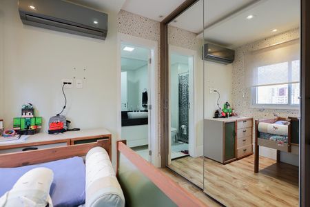 Apartamento à venda com 220m², 3 quartos e 4 vagas Apartamento à venda com 220m², 3 quartos e 4 vagasSuíte 3