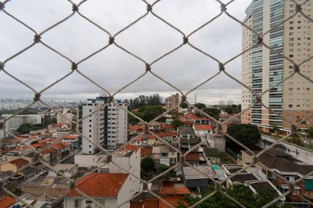 Apartamento à venda com 220m², 3 quartos e 4 vagas Apartamento à venda com 220m², 3 quartos e 4 vagasVista da sacada da suíte 1
