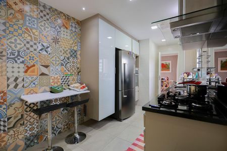 Apartamento à venda com 220m², 3 quartos e 4 vagas Apartamento à venda com 220m², 3 quartos e 4 vagasCozinha