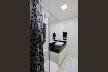 Apartamento à venda com 220m², 3 quartos e 4 vagas Apartamento à venda com 220m², 3 quartos e 4 vagasBanheiro da suíte 3