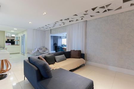 Apartamento à venda com 220m², 3 quartos e 4 vagas Apartamento à venda com 220m², 3 quartos e 4 vagasSala de estar