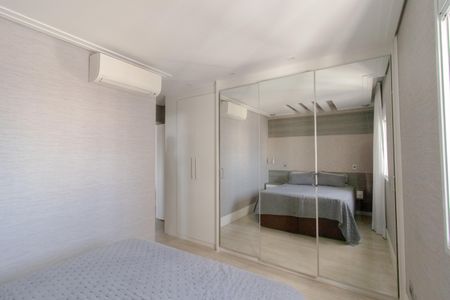 Apartamento à venda com 94m², 2 quartos e 2 vagas Apartamento à venda com 94m², 2 quartos e 2 vagasSuíte