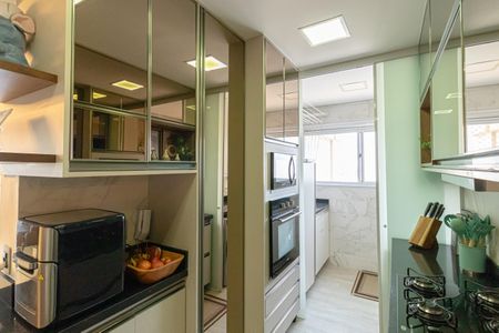 Apartamento à venda com 94m², 2 quartos e 2 vagas Apartamento à venda com 94m², 2 quartos e 2 vagasCozinha