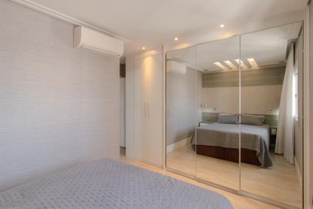 Apartamento à venda com 94m², 2 quartos e 2 vagas Apartamento à venda com 94m², 2 quartos e 2 vagasSuíte