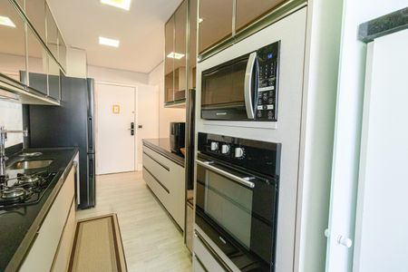 Apartamento à venda com 94m², 2 quartos e 2 vagas Apartamento à venda com 94m², 2 quartos e 2 vagasCozinha