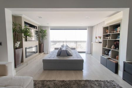 Apartamento à venda com 94m², 2 quartos e 2 vagas Apartamento à venda com 94m², 2 quartos e 2 vagasVaranda