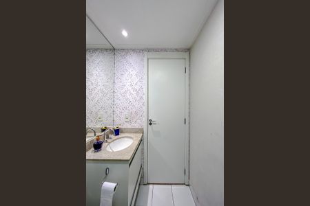 Apartamento à venda com 72m², 2 quartos e 1 vagaBanheiro Social