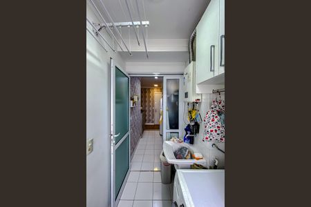 Apartamento à venda com 72m², 2 quartos e 1 vagaÁrea de Serviço