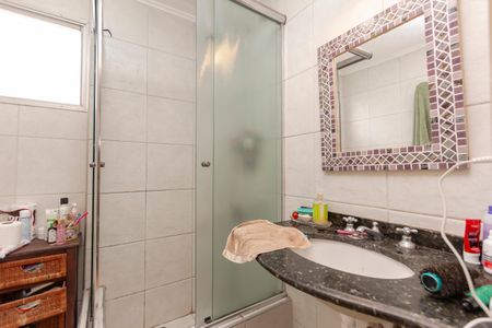 Apartamento à venda com 74m², 2 quartos e 1 vaga Apartamento à venda com 74m², 2 quartos e 1 vagaBanheiro Social