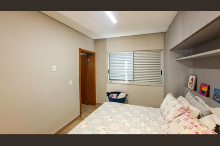 Suíte 1 de casa à venda com 4 quartos, 180m² em Ipiranga, Belo Horizonte
