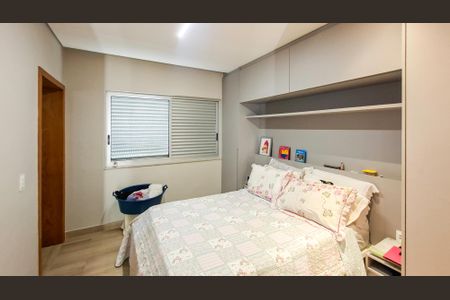 Suíte 1 de casa à venda com 4 quartos, 180m² em Ipiranga, Belo Horizonte