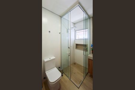 Casa à venda com 180m², 4 quartos e 1 vagaBanheiro 1