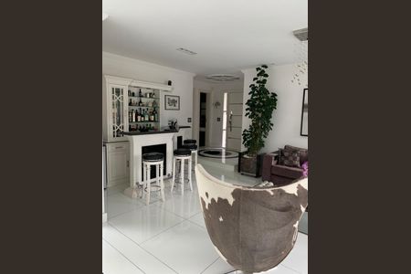 Sala de casa à venda com 3 quartos, 450m² em City América, São Paulo