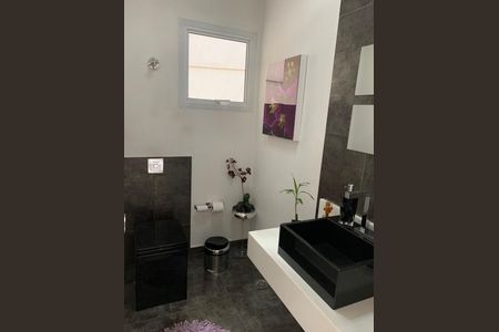 Casa à venda com 450m², 3 quartos e 6 vagasBanheiro