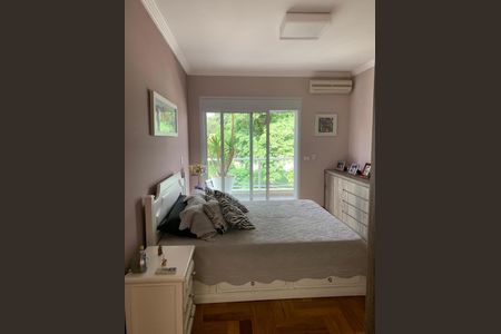 Quarto de casa à venda com 3 quartos, 450m² em City América, São Paulo