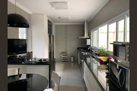 Cozinha de casa à venda com 3 quartos, 450m² em City América, São Paulo
