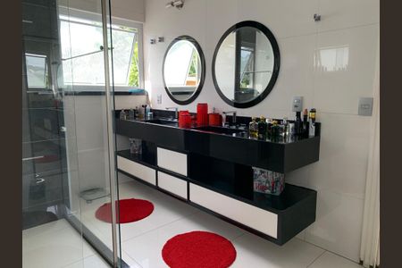 Banheiro de casa à venda com 3 quartos, 450m² em City América, São Paulo