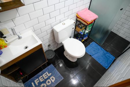 Apartamento à venda com 80m², 3 quartos e 1 vaga Apartamento à venda com 80m², 3 quartos e 1 vagaBanheiro