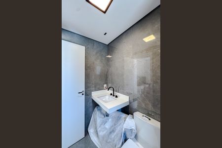 Apartamento à venda com 164m², 3 quartos e 2 vagasBanheiro da Suíte 2