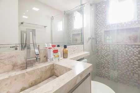 Apartamento à venda com 112m², 2 quartos e 2 vagasBanheiro Suíte 